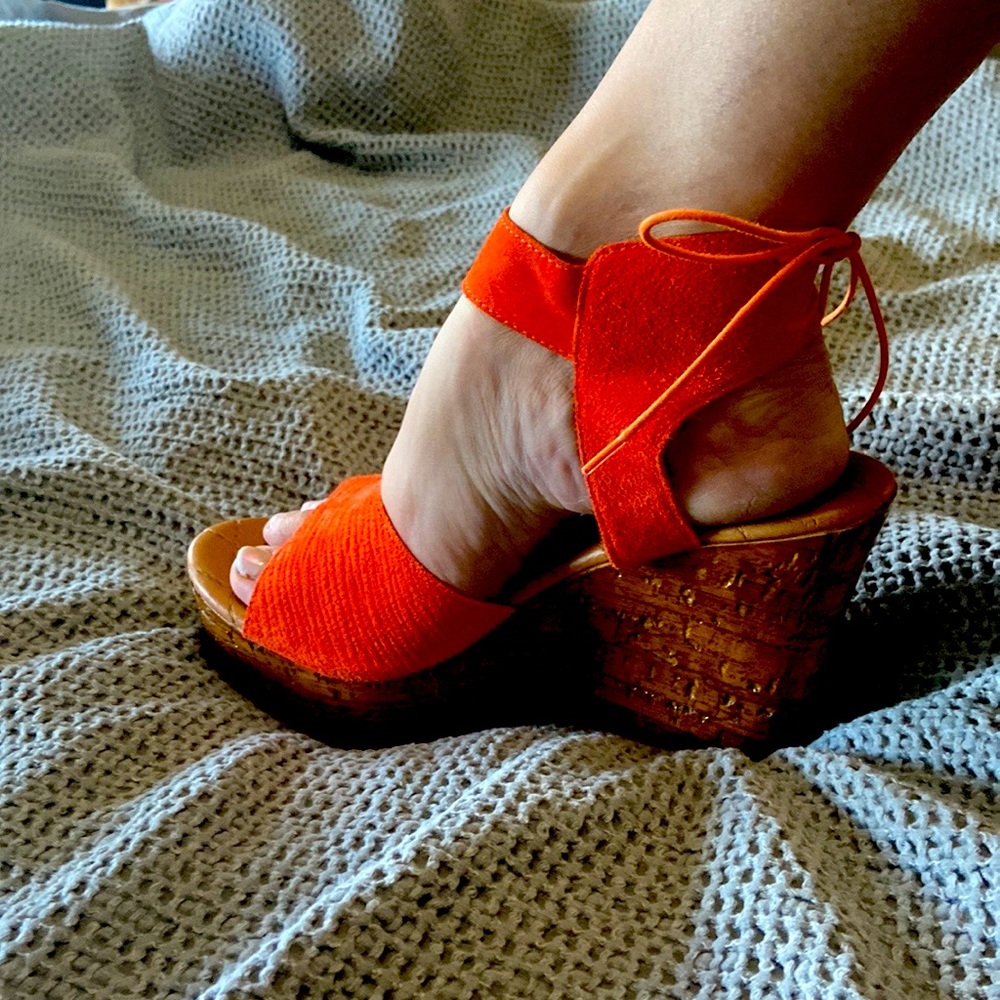 Toscanella wedge sandals made in Italy, size 9